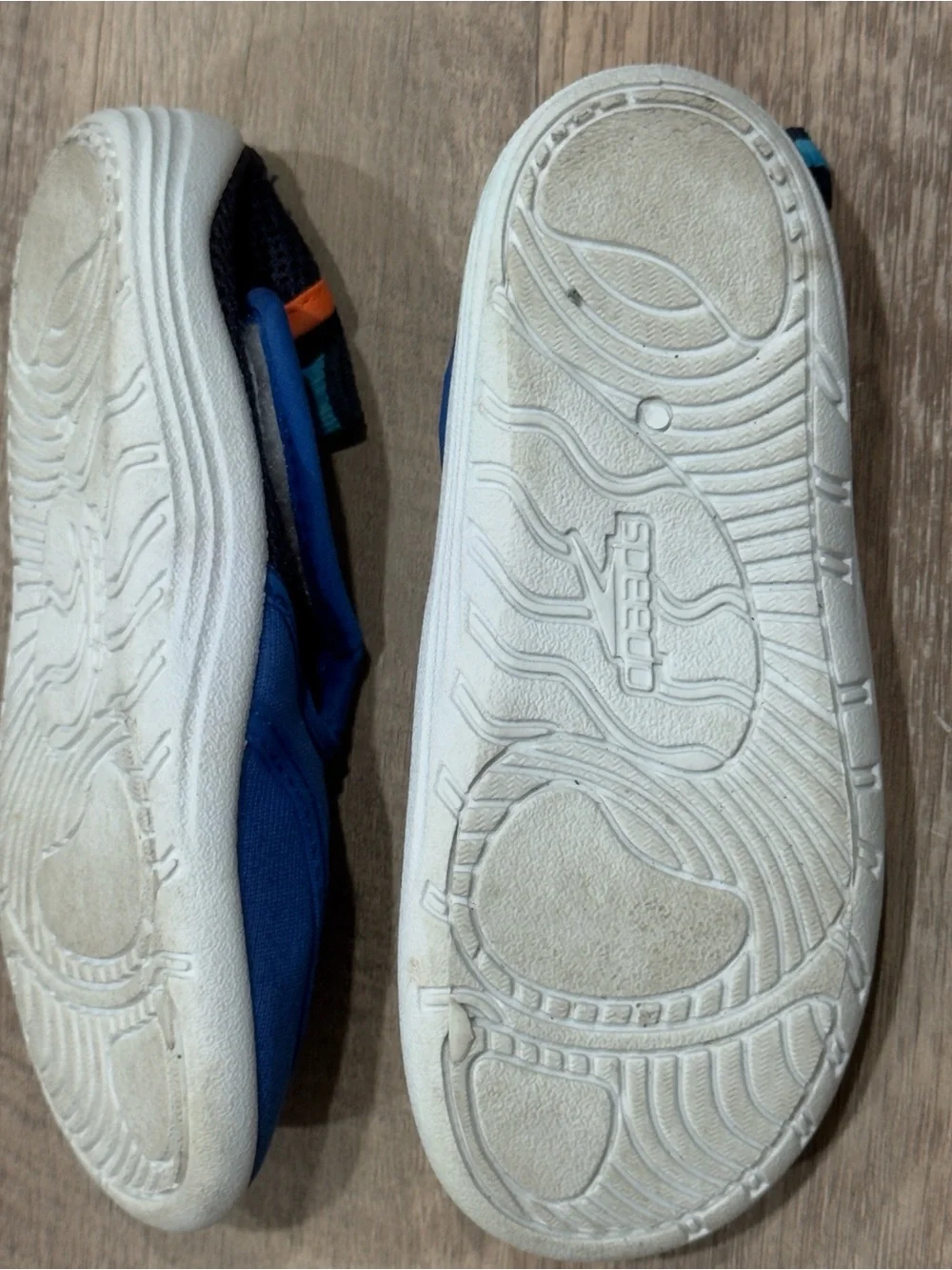 Speedo Kids Surfwalker Blue and Orange Water Shoes Size Large 9-10